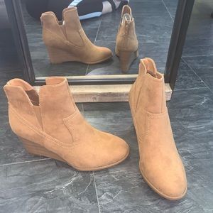 Madeline fantasyland in New tan